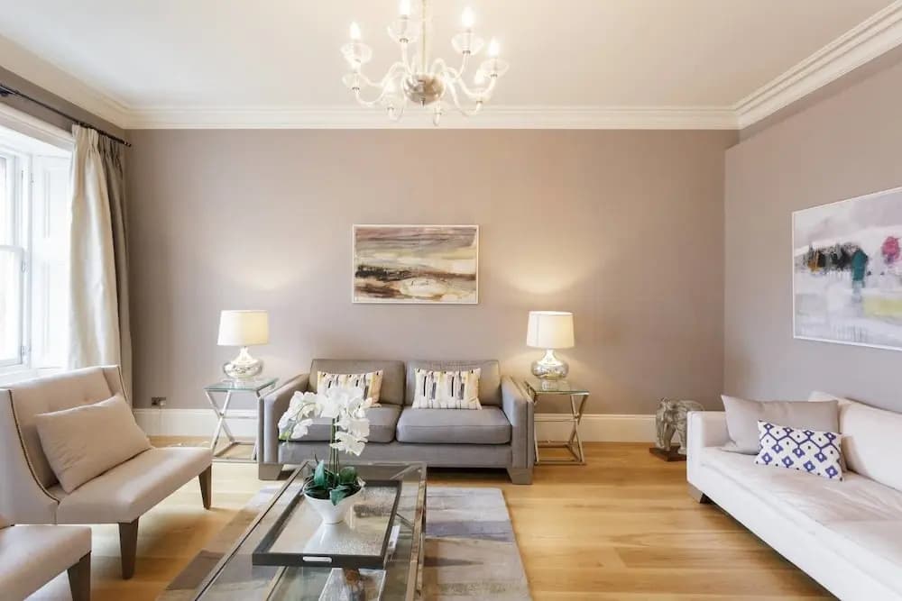 Luxury Boutique Penthouse With City Views - photo 5