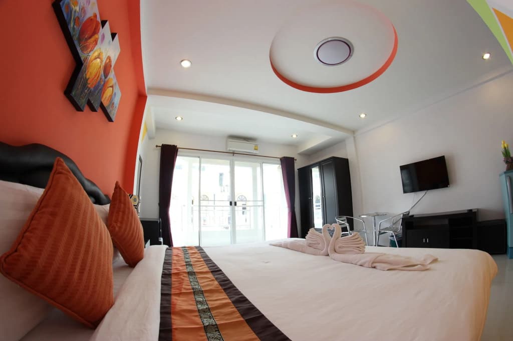 Tulip Inn - photo 4