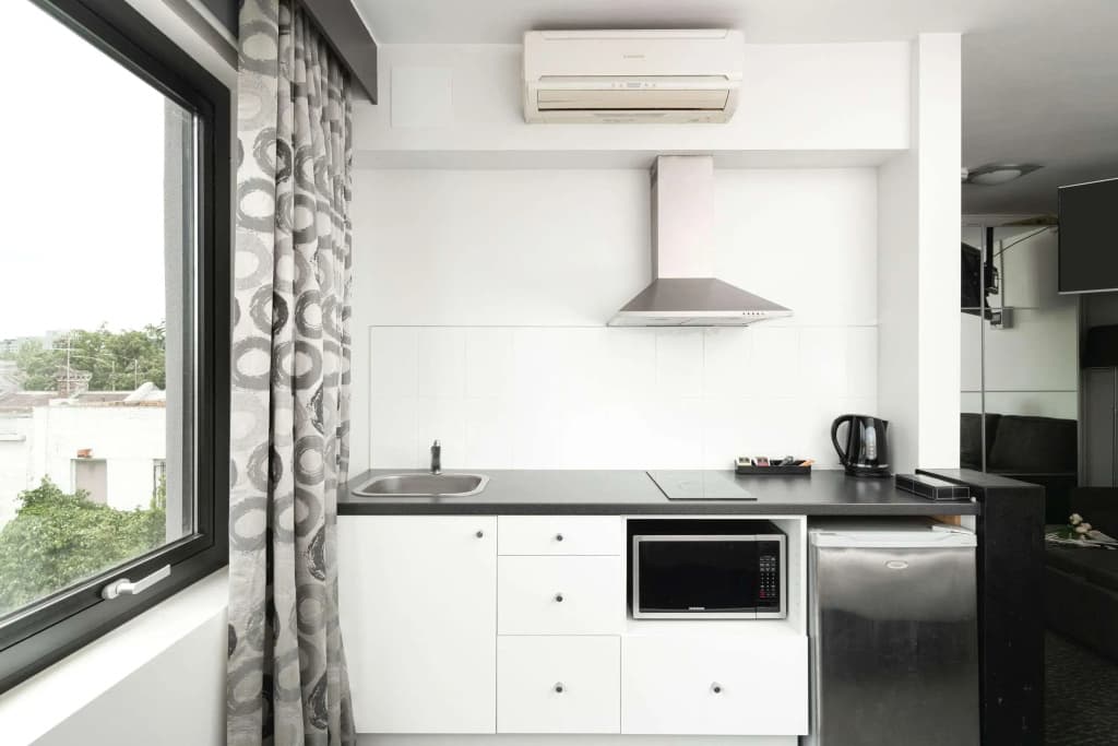 Comfort Hotel East Melbourne - photo 18