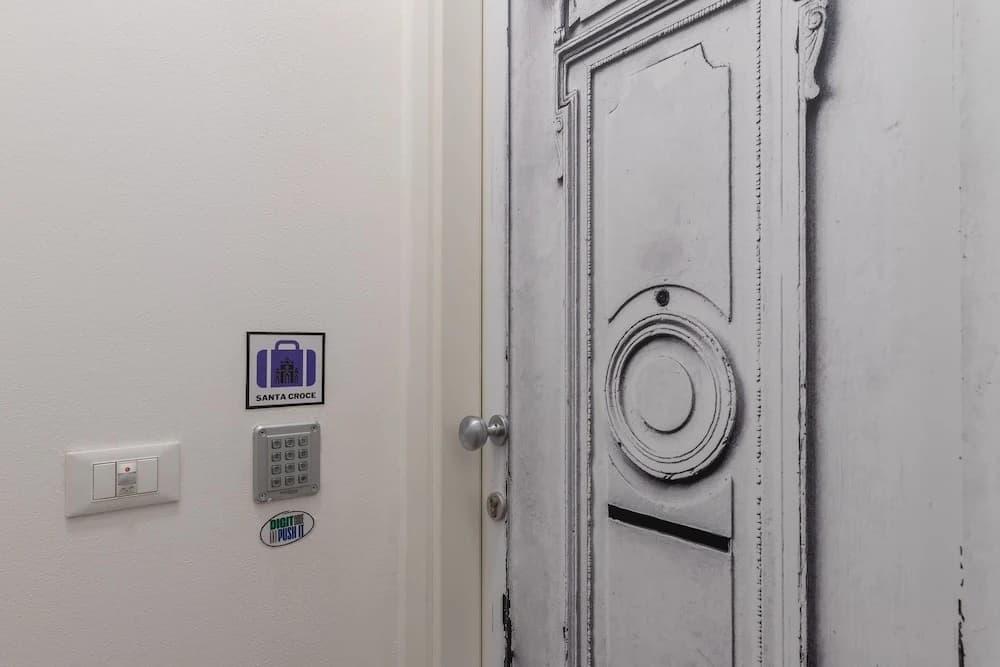Code Rent A Room - photo 47