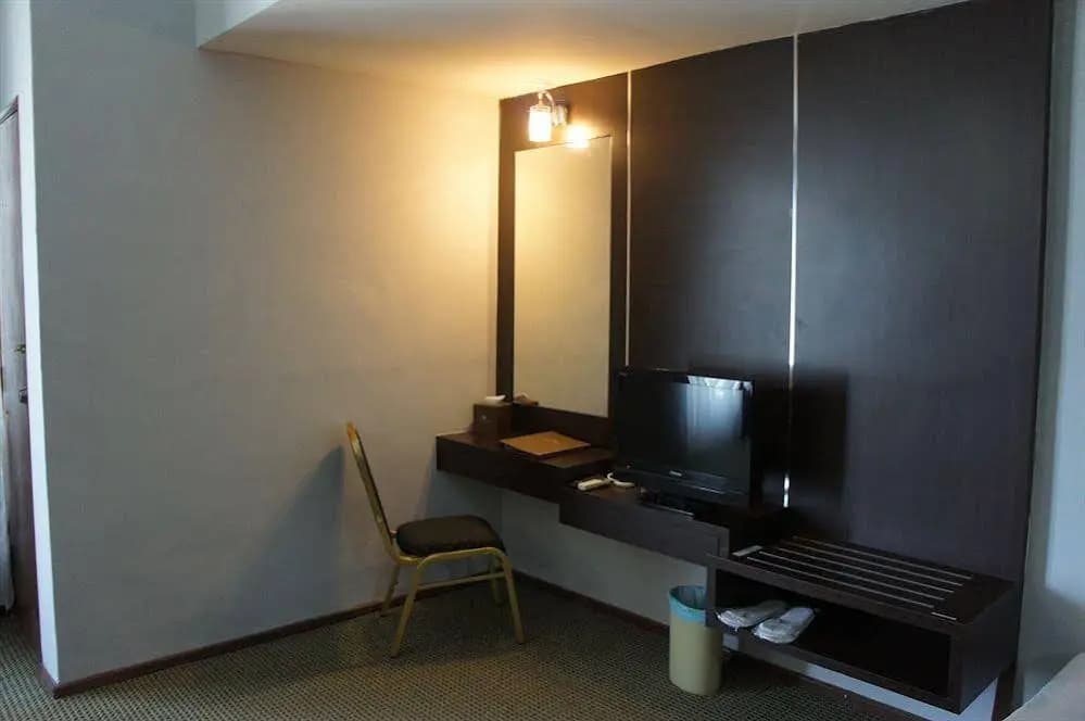 Hotel Abadi Melaka - photo 4