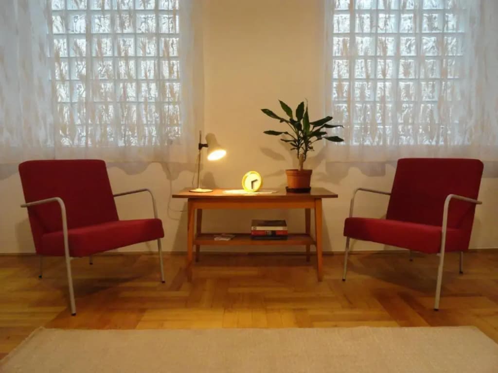 Astoria Center 8 - photo 6
