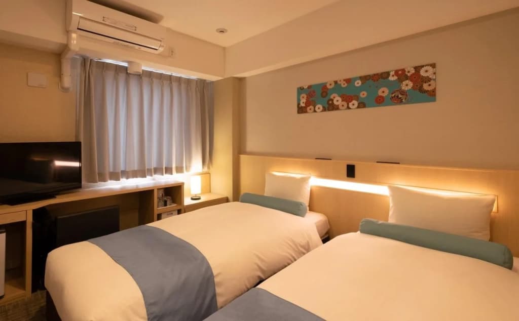 Shinsaibashi Higashi Crystal Hotel - photo 5
