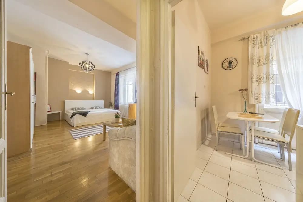 Zumin Apartment - photo 6