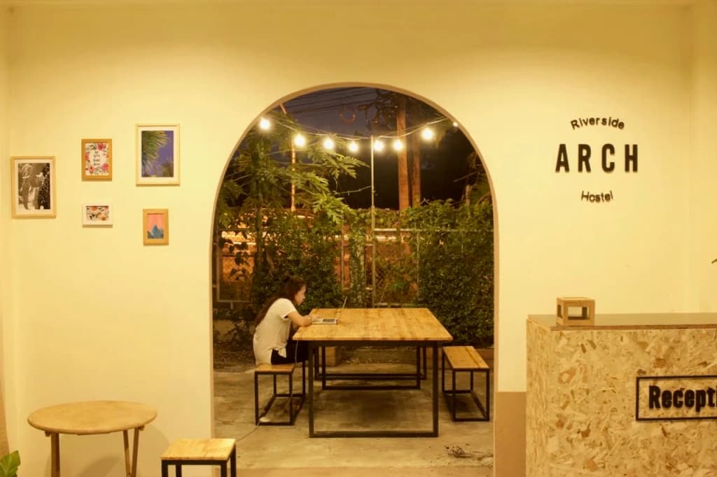 Arch riverside hostel - photo 11
