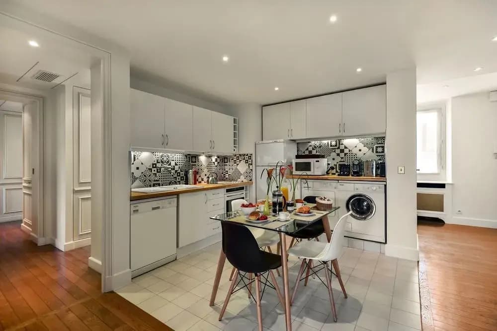 Palais Petit - Two Bedroom Apartment - photo 11