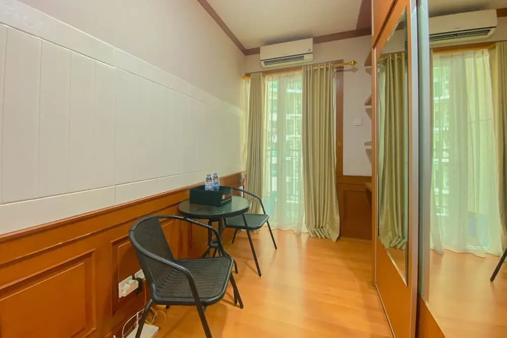 Comfy And Minimalist 1Br Apartment At Woodland Park Residence - photo 5