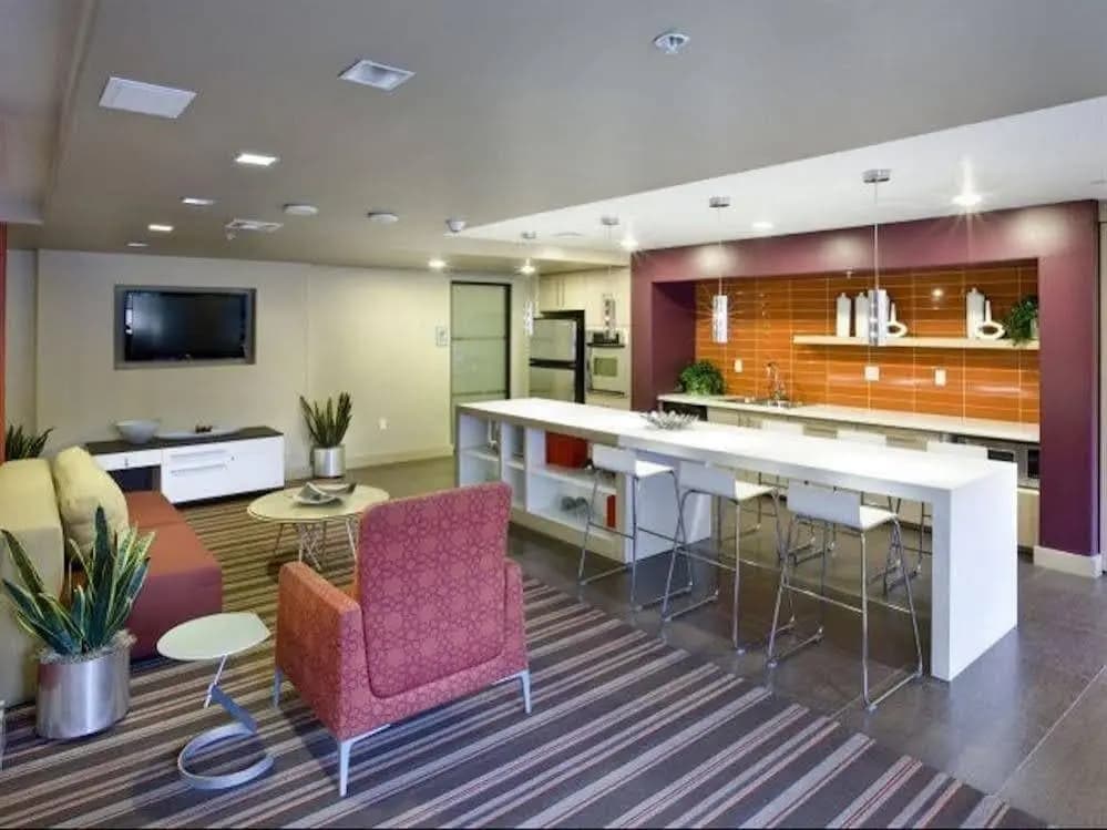 The 5600 Wilshire Boulevard - photo 10