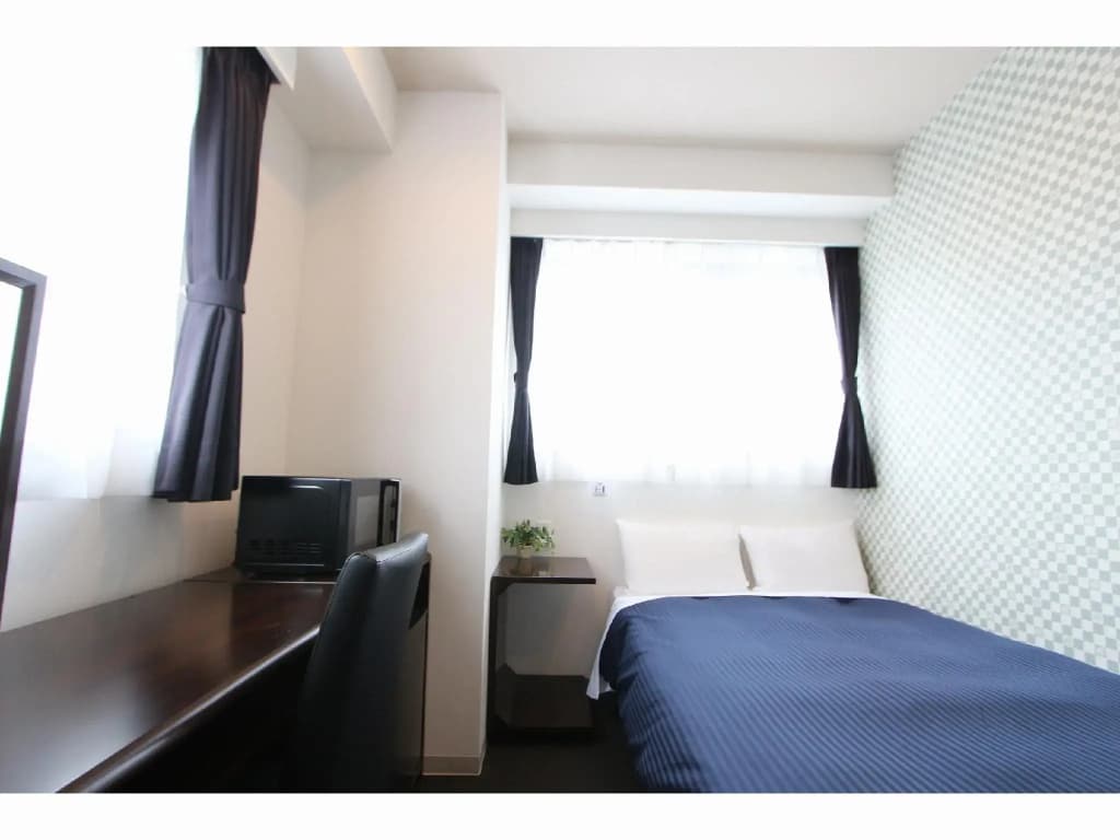 Hotel LiVEMAX ASAKUSA SKY FRONT - photo 3