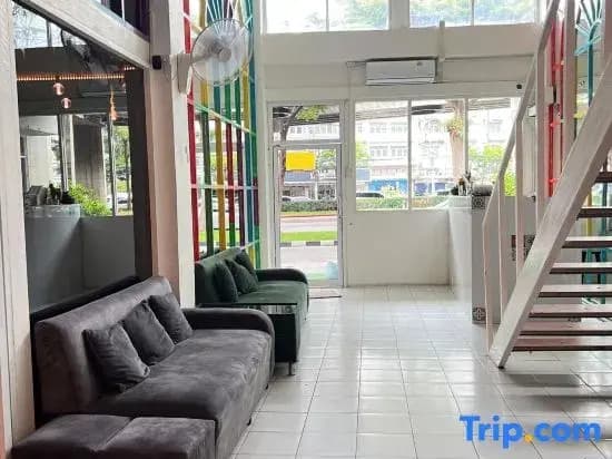 Lemon Tree Khaosan Hostel - photo 18
