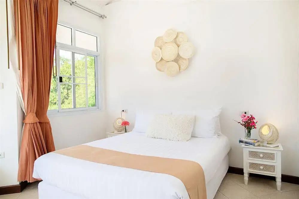 Twin House 1 - main photo