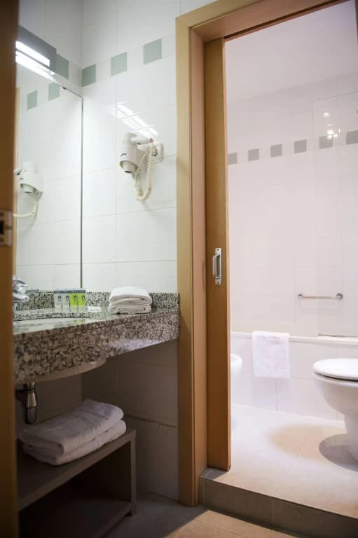 Aspasios Plaza Real Apartments - photo 7
