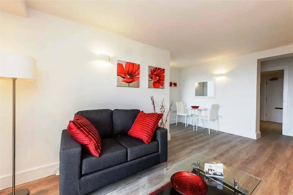 Edgware Apartments - photo 8