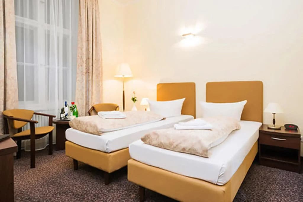 Upper Room Hotel Kurfurstendamm - photo 33