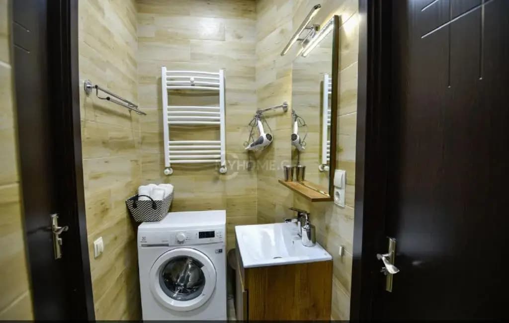 Freedom Square Apartment - photo 7