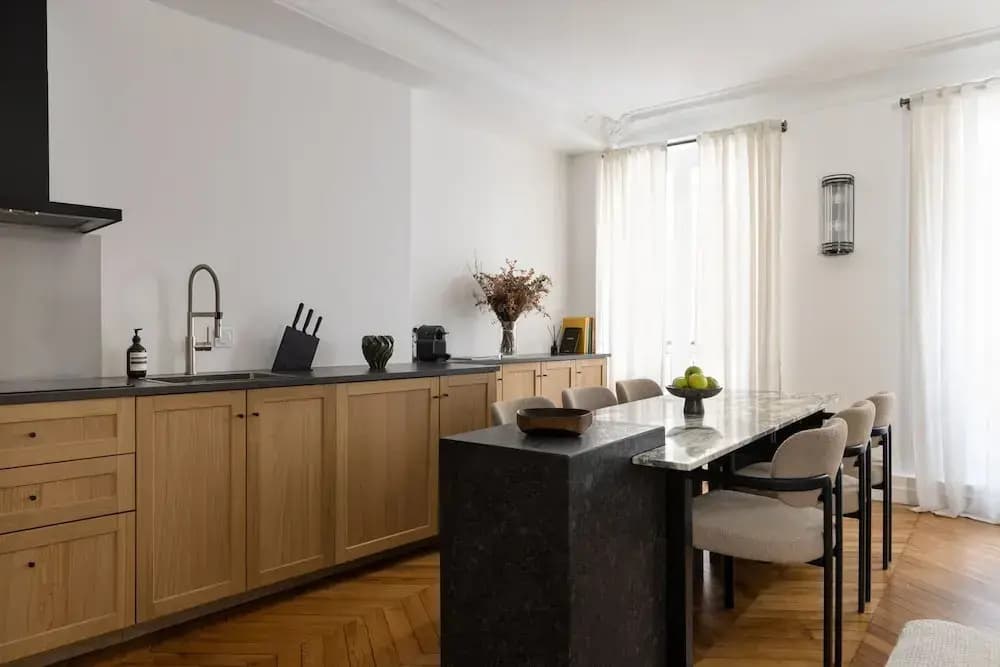 Montaigne Luxury 2 Bedroom - photo 6