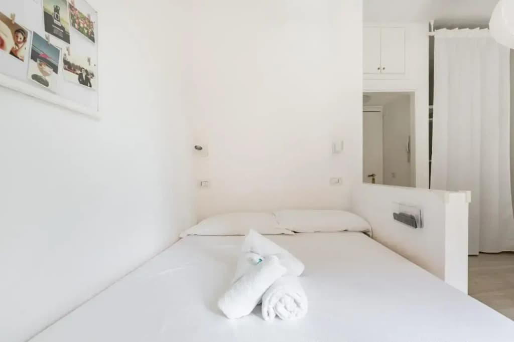Guesthost - Bright Apt 600mt From Viale Zara! - photo 3