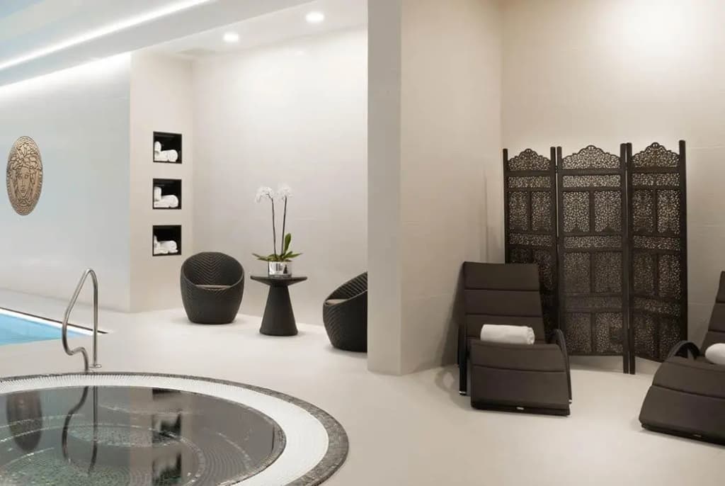 Montcalm East, Autograph Collection - photo 17