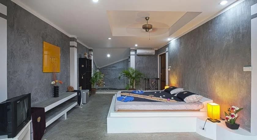 Sunshine Villa and Guest House - photo 3