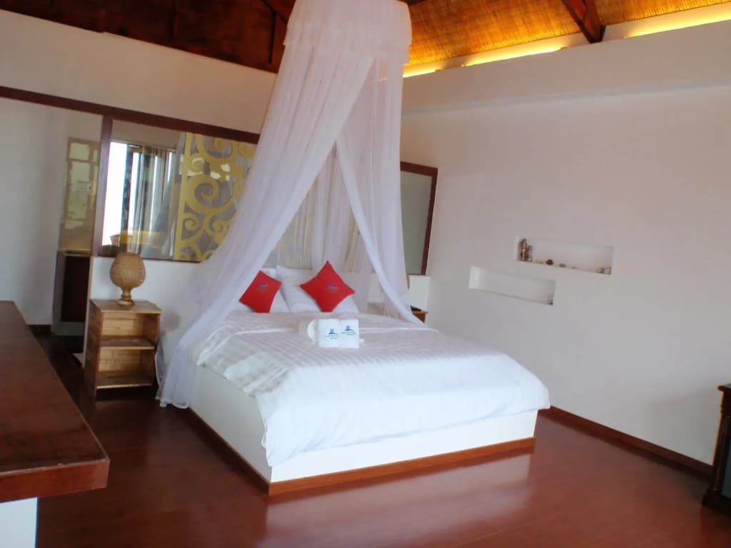Rocks Beach Boutique Bungalows - photo 2
