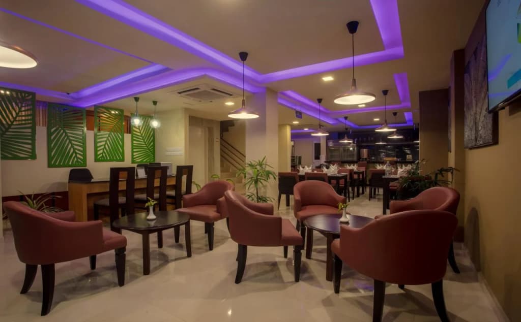The Avenue and Spa - photo 11