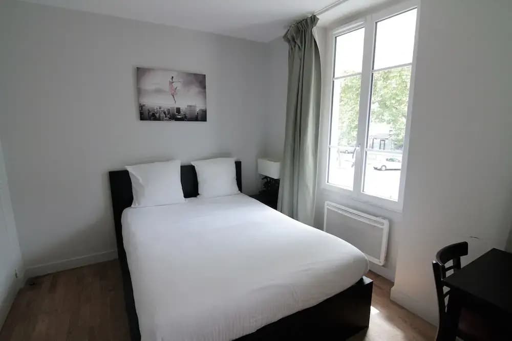 Hotel Le Cantal - photo 3