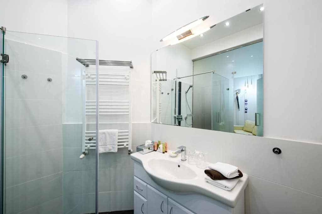 Karoly Corner Residences - photo 22