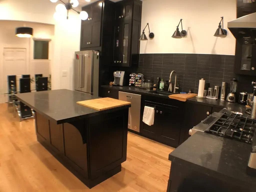 3BR/2BA Remodeled flat in Heart of Castro - photo 2