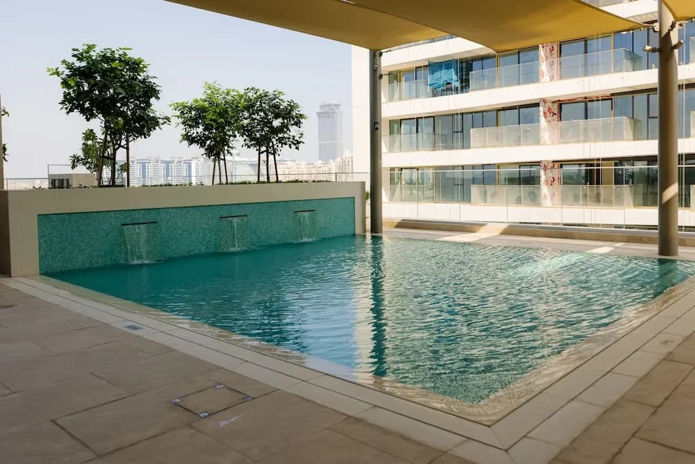 Beachfront 2BD apartment with Palm View - photo 12