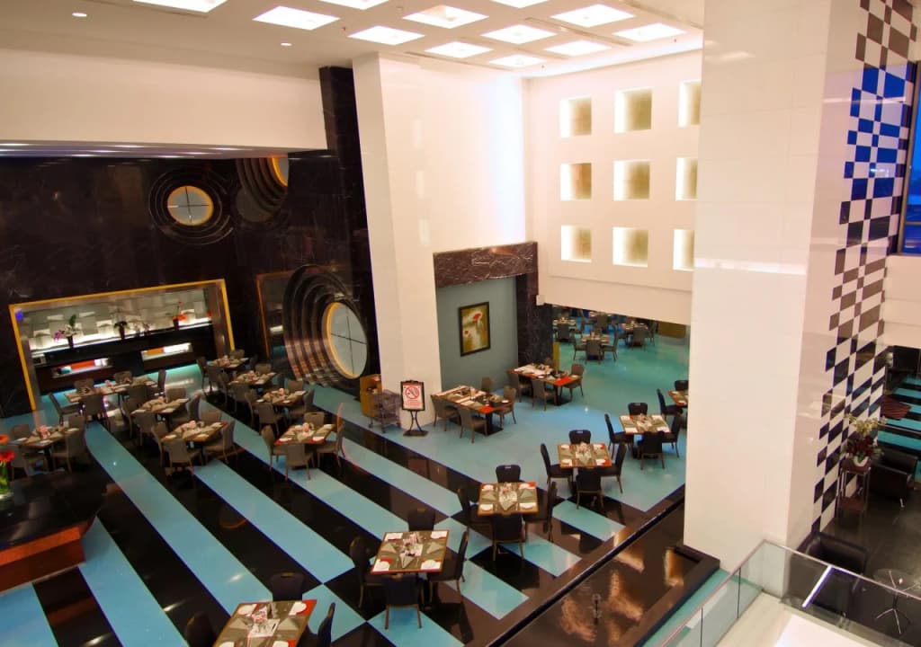 Merlynn Park Hotel - photo 21