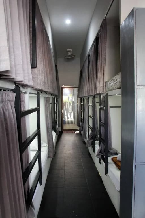 Hotel Sunset Capsule Hostel - photo 5
