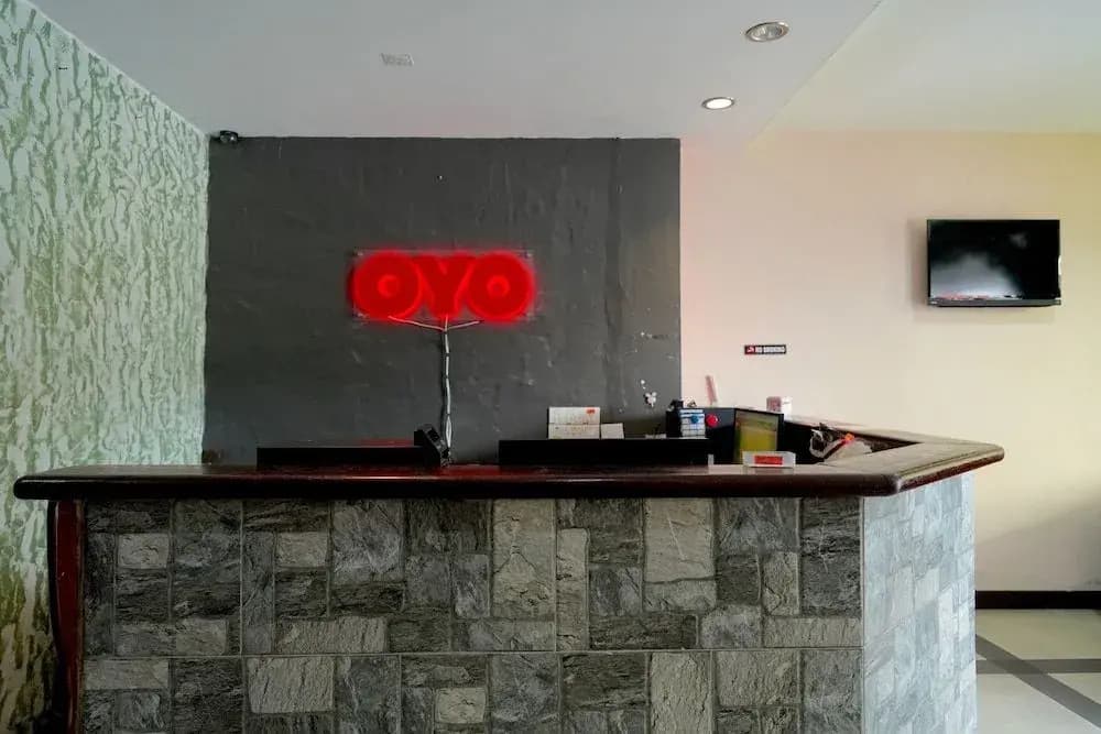 Kris Lodge - photo 2