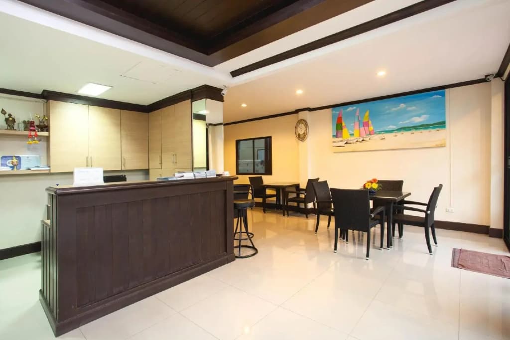 Paripas Express Hotel Patong - photo 17