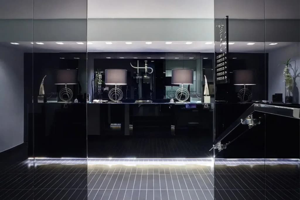 LHP Hotel Napoleon - photo 10