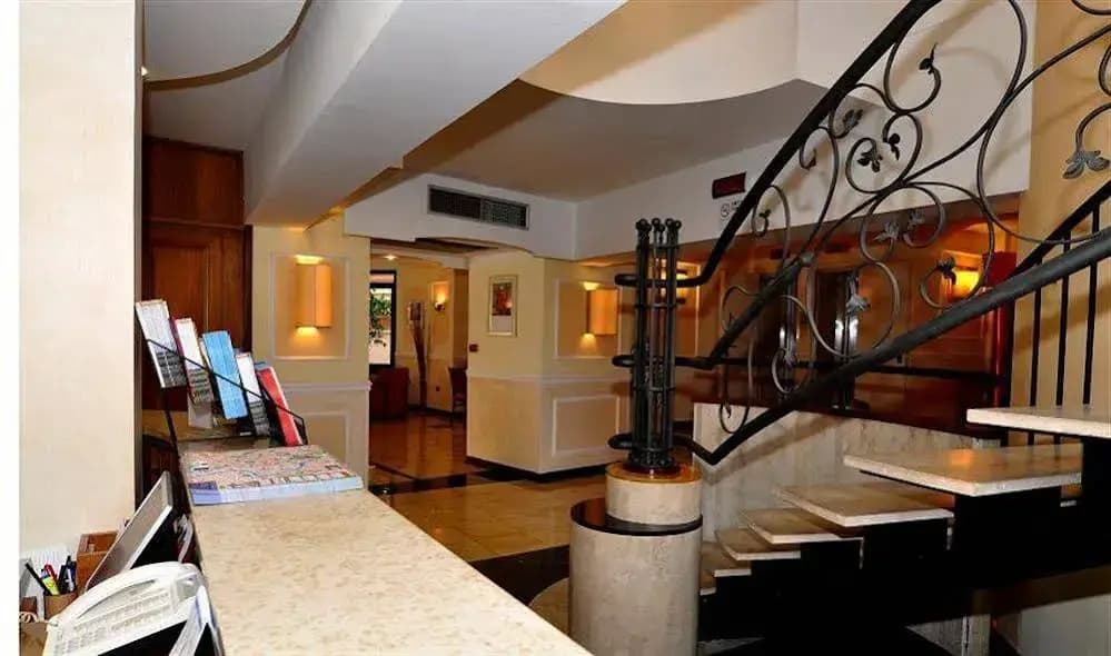Hotel Executive - photo 10