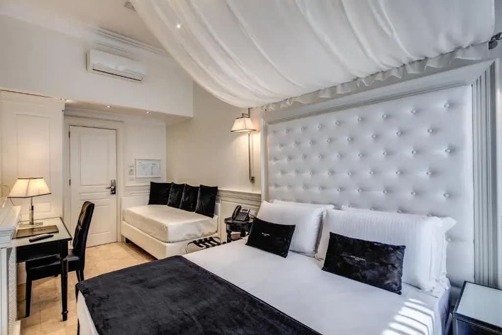 Hotel dei Quiriti Suite - photo 3