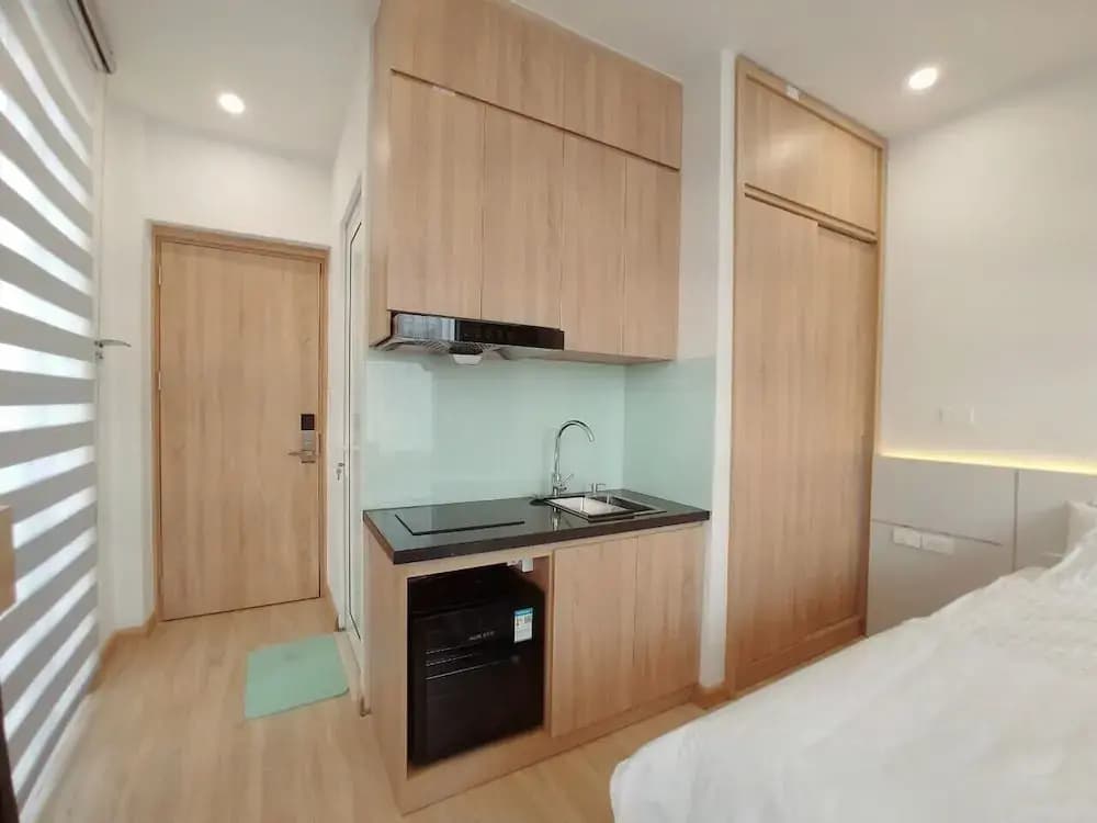 Lyn House - photo 18