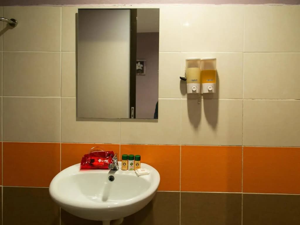 OYO 43961 KK Hotel Kajang - photo 8
