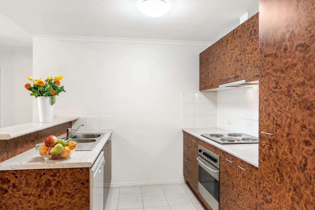 MainStay Suites Kew - photo 19