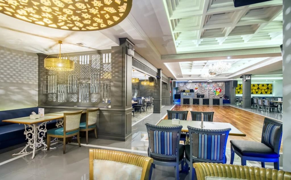 Royal Rattanakosin Hotel - photo 18