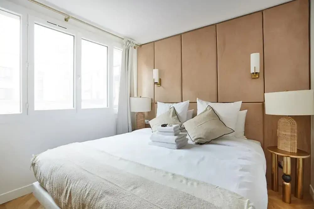 Apartment in the Center of Paris - photo 2