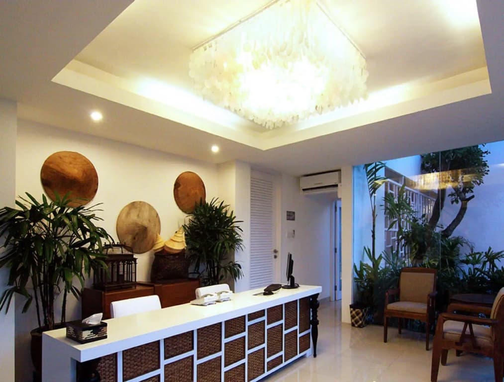 The Kanjeng Suites Villas Seminyak - photo 2