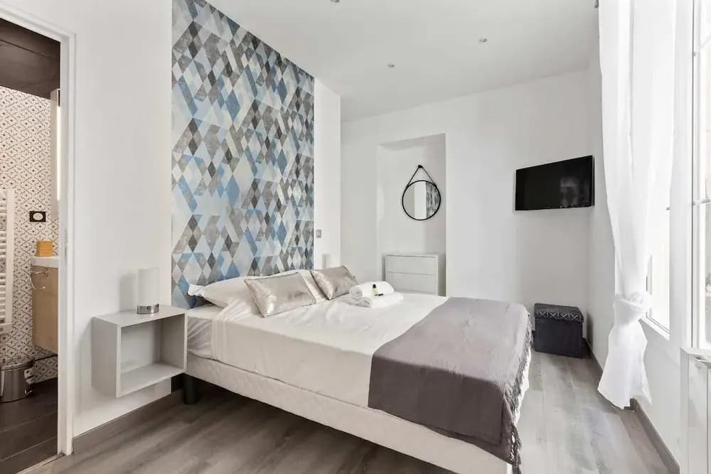 Beautiful Quiet Designer Apartment in Paris - photo 4