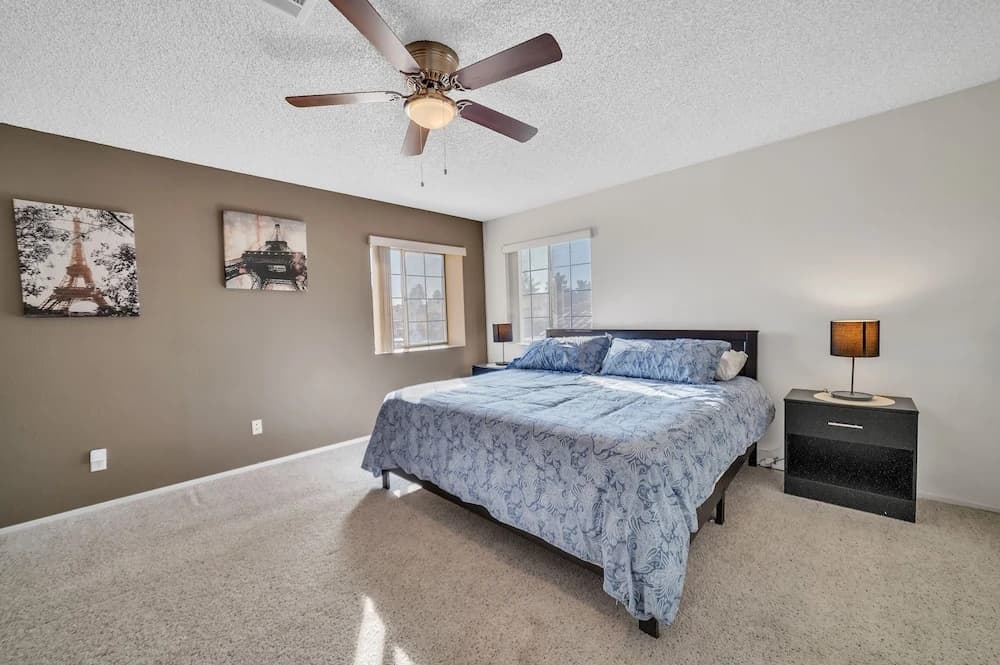 Las Vegas Oasis With Sparkling Pool 3 Bedroom Home by Redawning - photo 3