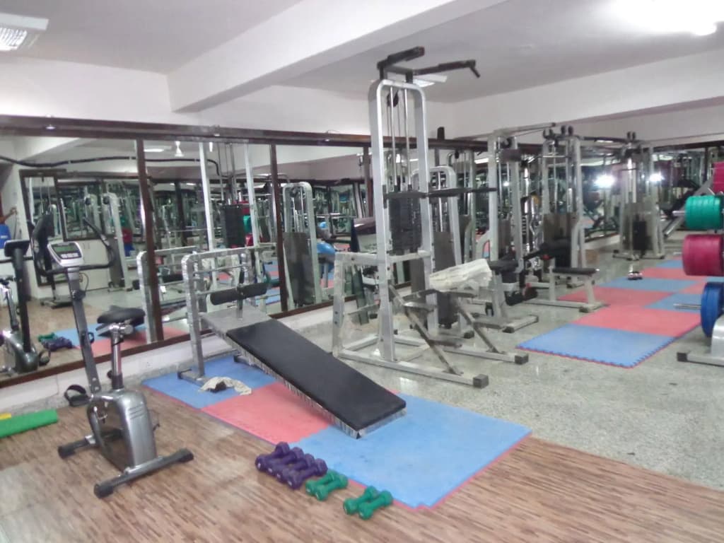 Airport Hotel The Paramont - photo 11