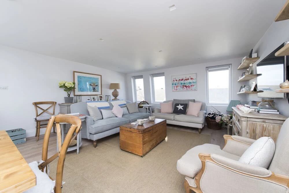 Beautiful 2BR Split Level Fulham Apartment - photo 2