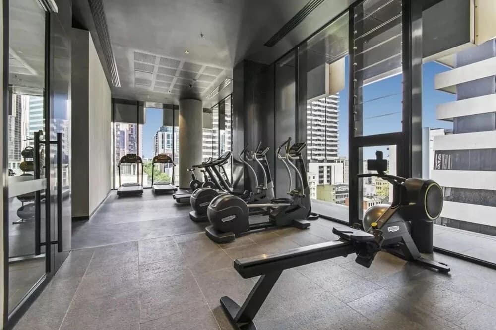 Deluxe Melbourne Empire Apartment - photo 11