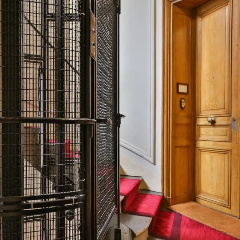 Secret Villiers I Stylish 2 Bed Apt in Villiers - photo 14