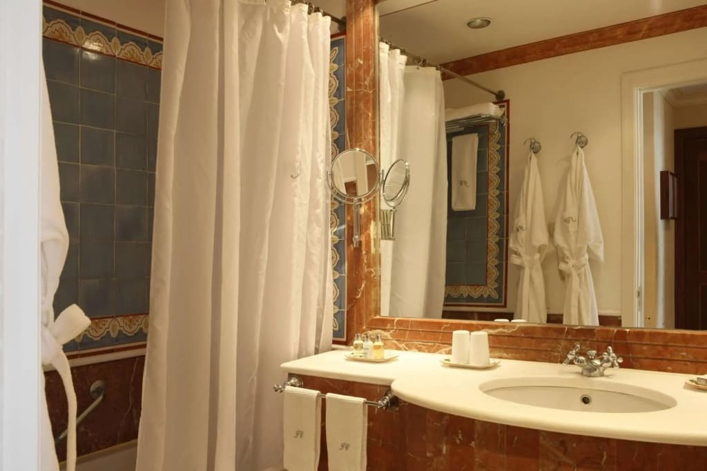 As Janelas Verdes Inn, a Lisbon Heritage Collection - photo 10
