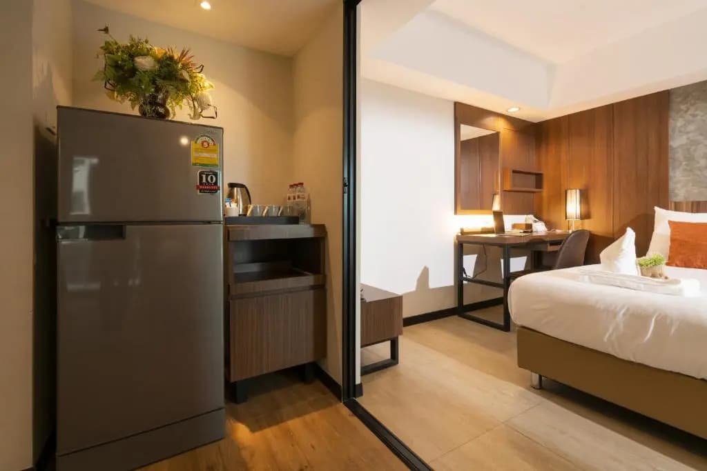 The Home Hotel - photo 8
